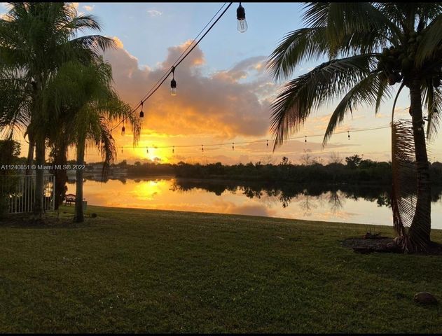 878 Lavender Circle 878, Weston, FL 33327