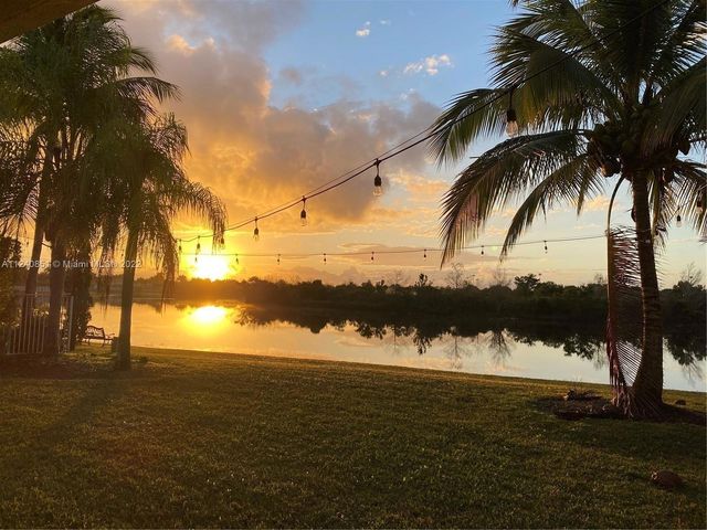 878 Lavender Circle 878, Weston, FL 33327