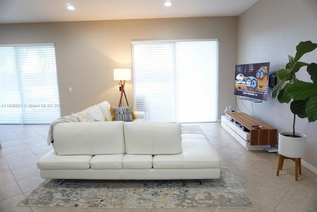878 Lavender Circle 878, Weston, FL 33327