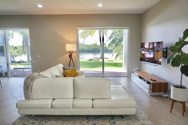 878 Lavender Circle 878, Weston, FL 33327