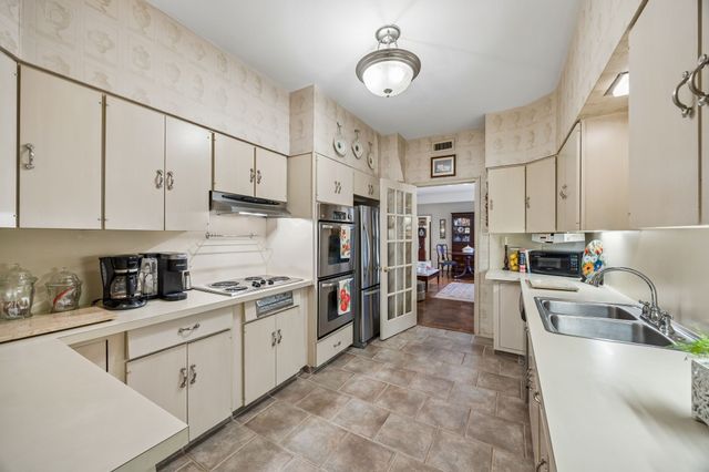 6310 Bandera Avenue C, Dallas, TX 75225