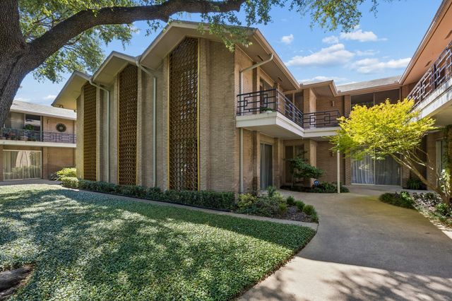 6310 Bandera Avenue C, Dallas, TX 75225