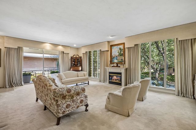 6310 Bandera Avenue C, Dallas, TX 75225
