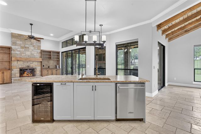 101 Fox Fur, Horseshoe Bay, TX 78657