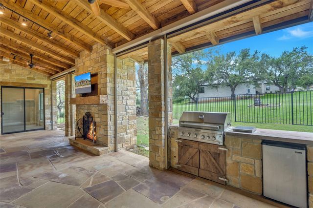 101 Fox Fur, Horseshoe Bay, TX 78657