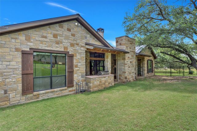 101 Fox Fur, Horseshoe Bay, TX 78657