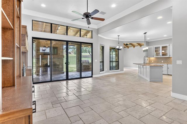 101 Fox Fur, Horseshoe Bay, TX 78657