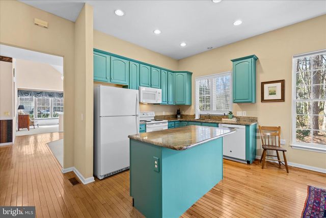 5 FREEPORT LN, Berlin, MD 21811