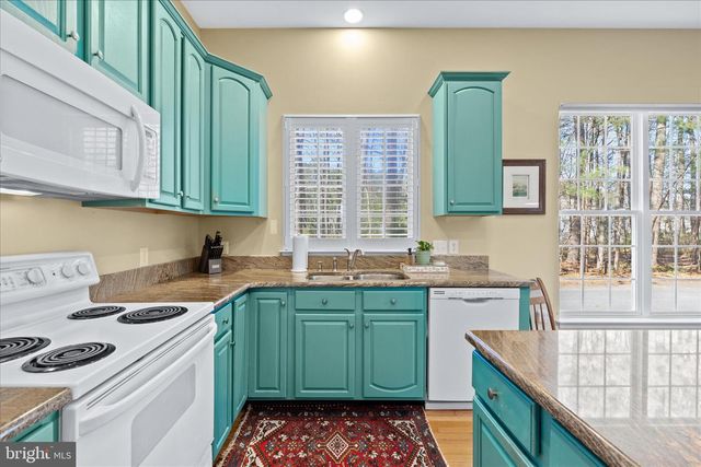 5 FREEPORT LN, Berlin, MD 21811