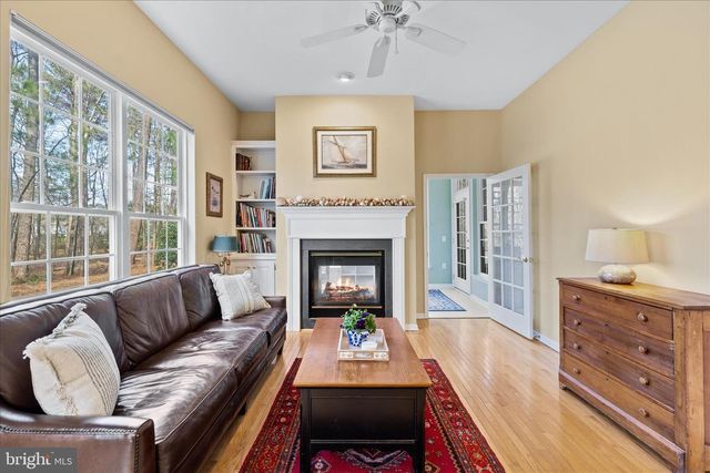 5 FREEPORT LN, Berlin, MD 21811