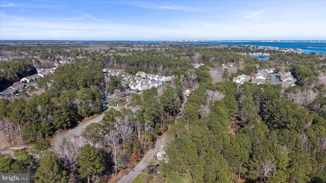 5 FREEPORT LN, Berlin, MD 21811