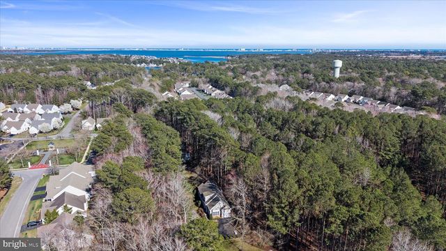 5 FREEPORT LN, Berlin, MD 21811