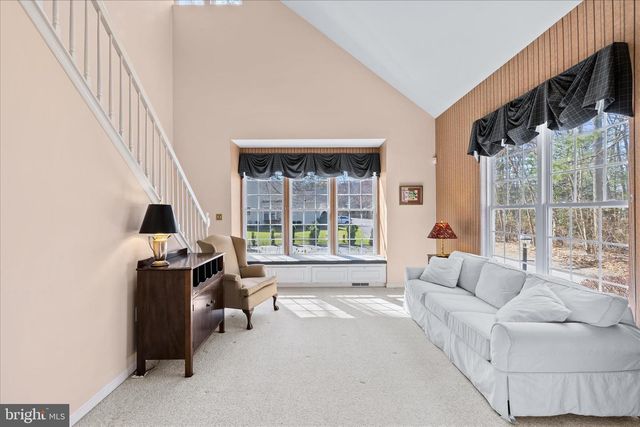 5 FREEPORT LN, Berlin, MD 21811