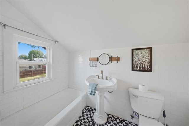 2700 NW 14th Street, Oklahoma City, OK 73107