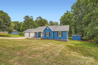 1276 Hidden Creek Circle, Hickory, NC 28602