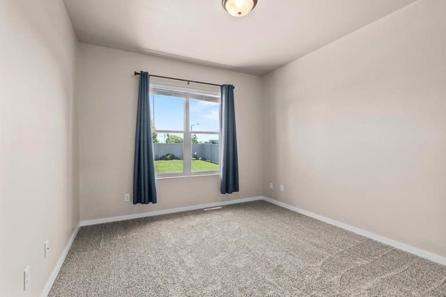 1897 MEADOWLAND COURT, Green Bay, WI 54311