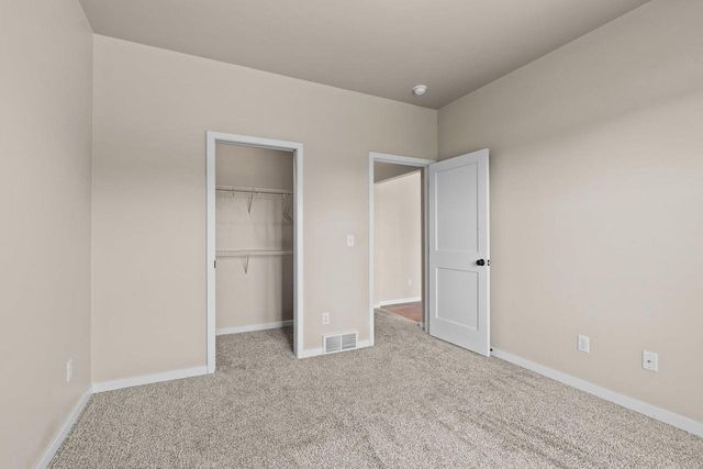1897 MEADOWLAND COURT, Green Bay, WI 54311