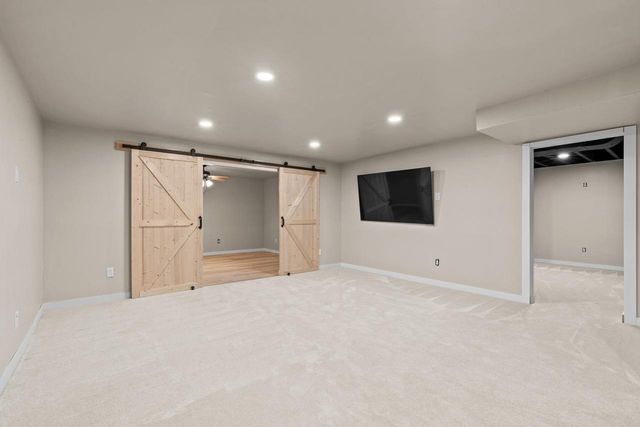 1897 MEADOWLAND COURT, Green Bay, WI 54311