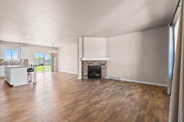 1897 MEADOWLAND COURT, Green Bay, WI 54311
