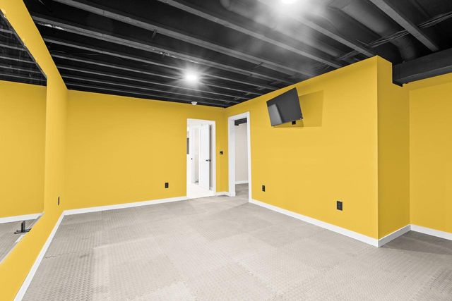 1897 MEADOWLAND COURT, Green Bay, WI 54311