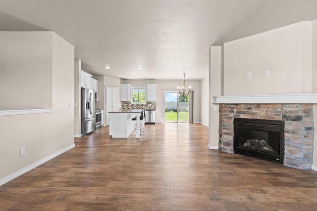 1897 MEADOWLAND COURT, Green Bay, WI 54311