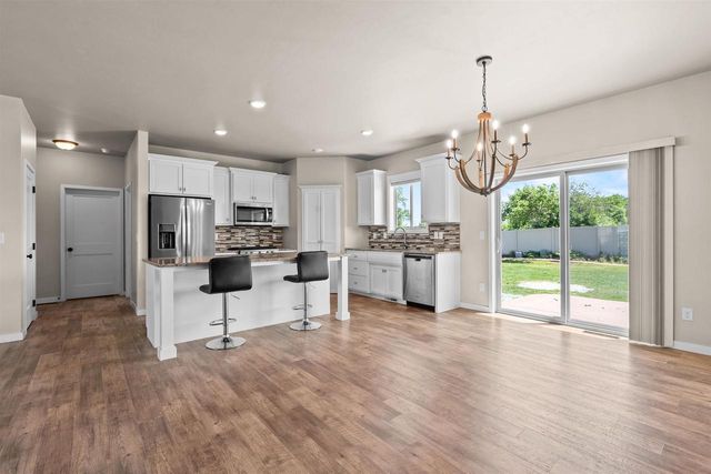 1897 MEADOWLAND COURT, Green Bay, WI 54311
