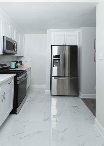 3314 Kleinmann Avenue, Galveston, TX 77551