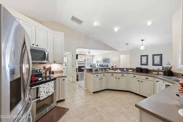 684 CHESTWOOD CHASE Drive, Orange Park, FL 32065