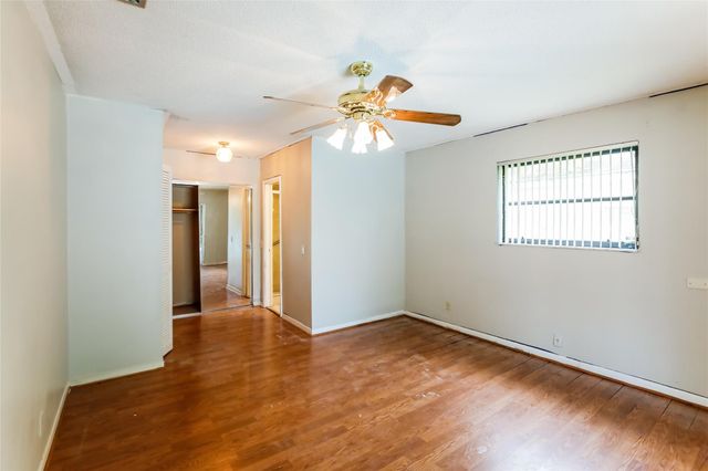 11275 NW 37th Ct, Coral Springs, FL 33065