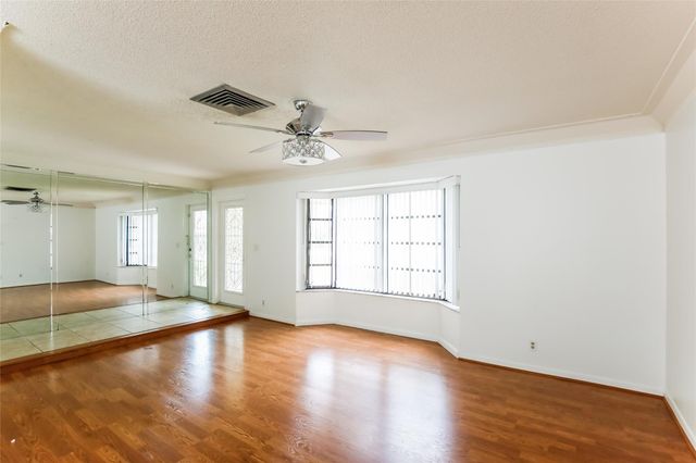 11275 NW 37th Ct, Coral Springs, FL 33065