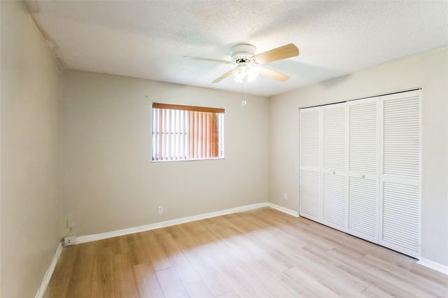 11275 NW 37th Ct, Coral Springs, FL 33065