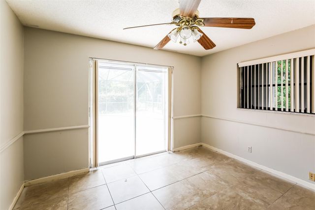 11275 NW 37th Ct, Coral Springs, FL 33065
