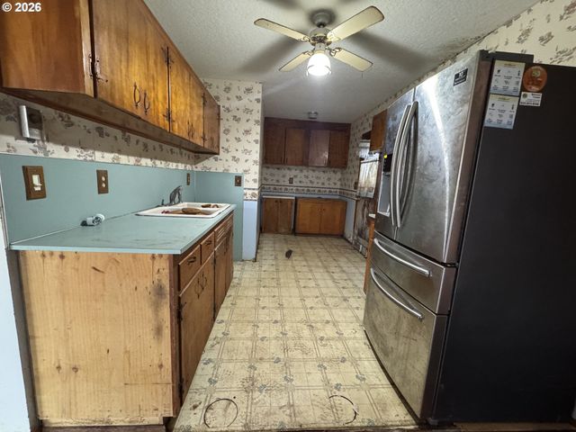 4231 Se 80TH Ave, Portland, OR 97206