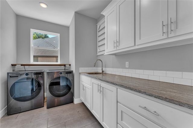 2252 N Windswept Lane, Fayetteville, AR 72703