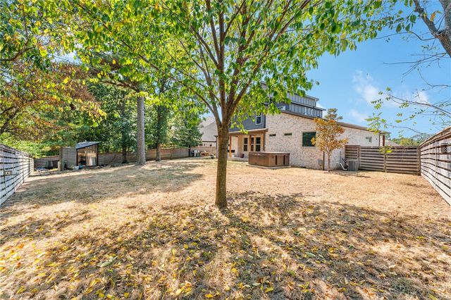 2252 N Windswept Lane, Fayetteville, AR 72703