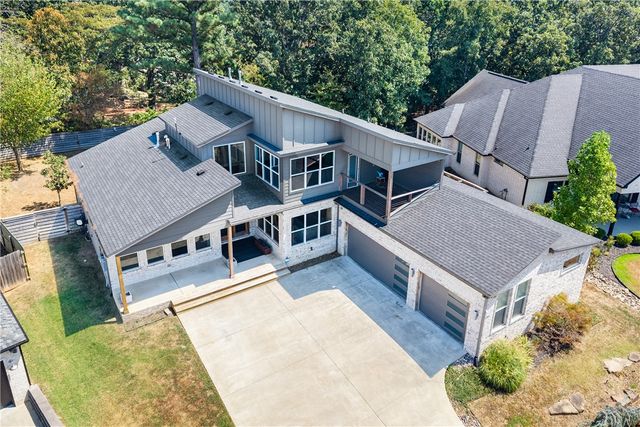 2252 N Windswept Lane, Fayetteville, AR 72703