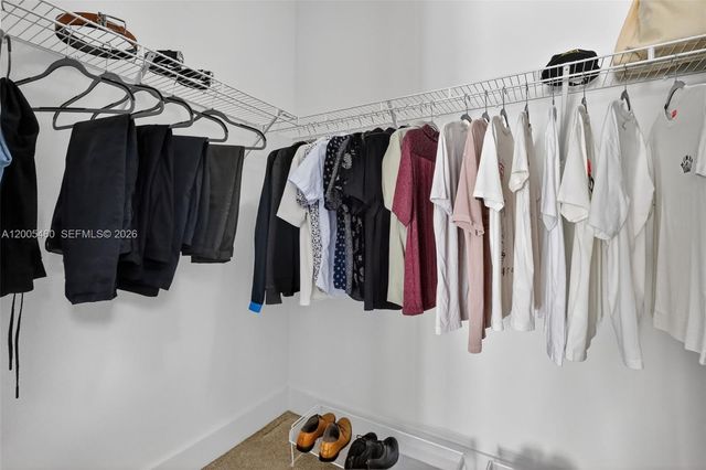 9886 W 34th Ave, Hialeah, FL 33018