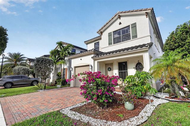 9886 W 34th Ave, Hialeah, FL 33018