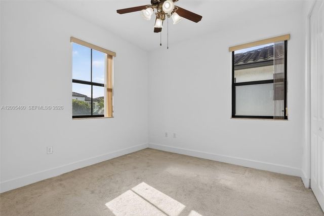 9886 W 34th Ave, Hialeah, FL 33018