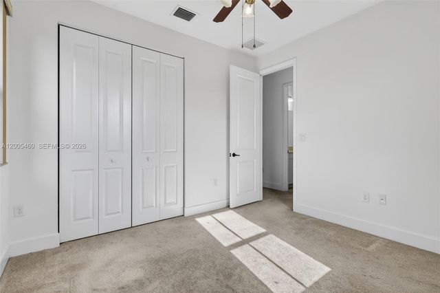 9886 W 34th Ave, Hialeah, FL 33018