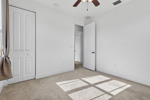 9886 W 34th Ave, Hialeah, FL 33018