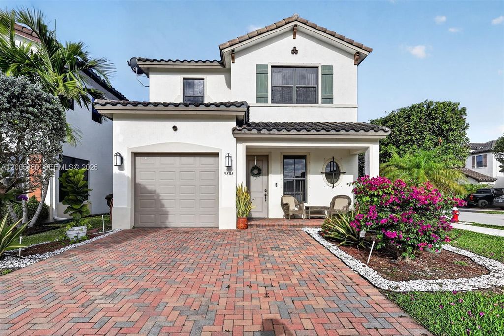 9886 W 34th Ave, Hialeah, FL 33018