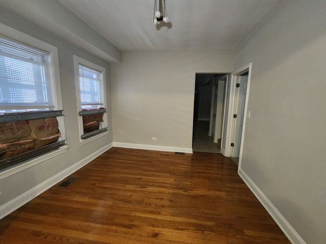 7403 S DANTE Avenue, Chicago, IL 60619