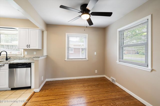 4216 Lynnbrook Dr, Louisville, KY 40220