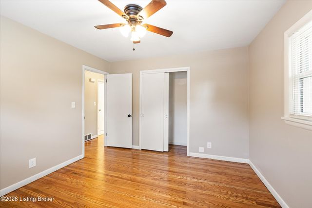 4216 Lynnbrook Dr, Louisville, KY 40220