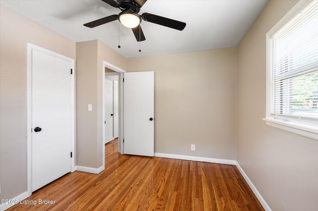 4216 Lynnbrook Dr, Louisville, KY 40220
