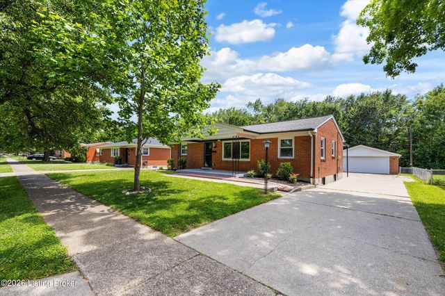 4216 Lynnbrook Dr, Louisville, KY 40220