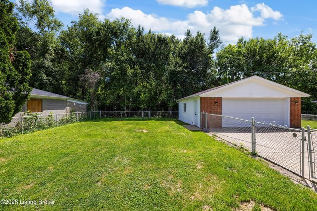4216 Lynnbrook Dr, Louisville, KY 40220