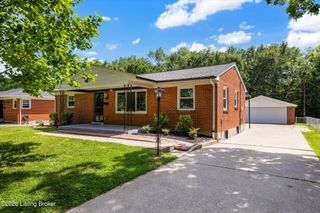4216 Lynnbrook Dr, Louisville, KY 40220
