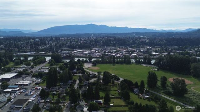 830 Garfield Street, Mount Vernon, WA 98273